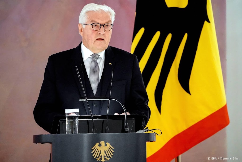 President Steinmeier roept Duitsers op contacten te beperken