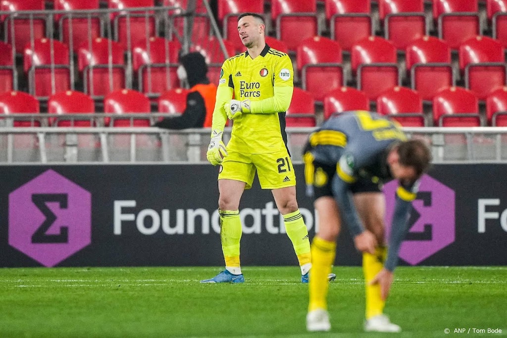 Feyenoord start met doelman Marciano en spits Linssen 