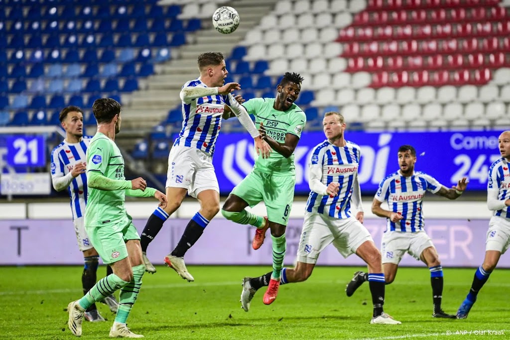 PSV laat weer punten liggen bij Heerenveen