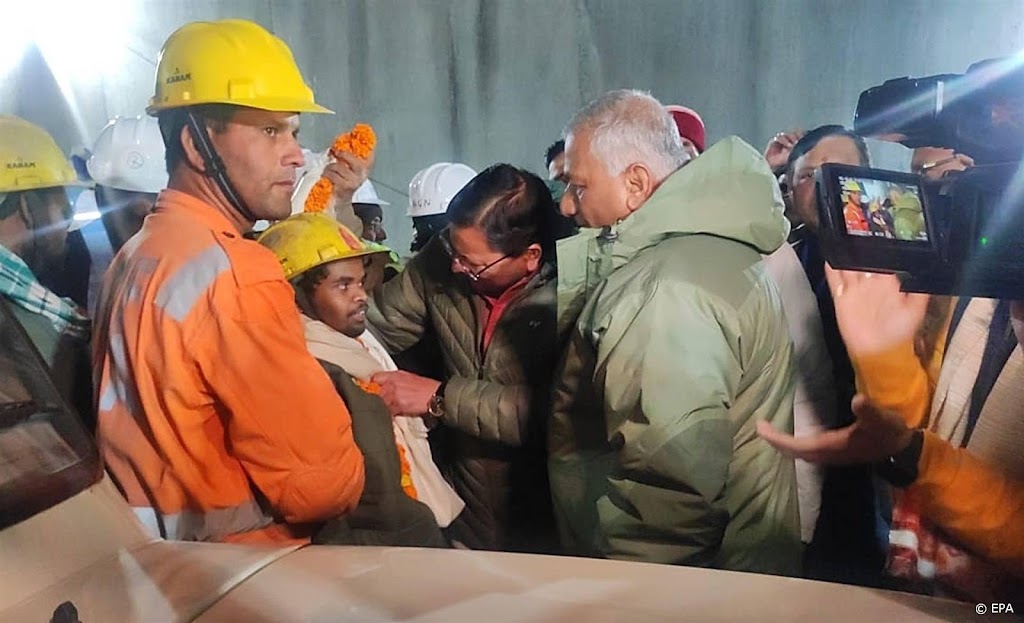 Alle bouwvakkers gered uit ingestorte tunnel in India