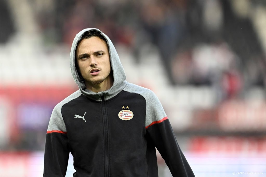 PSV'er Lang krijgt terugslag na blessure en mist duel met Sevilla