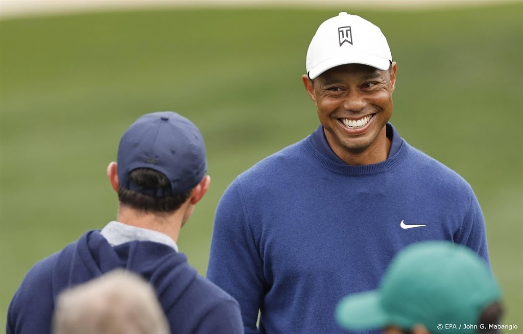 Golfer Woods begint 'roestig, maar pijnvrij' aan nieuwe comeback