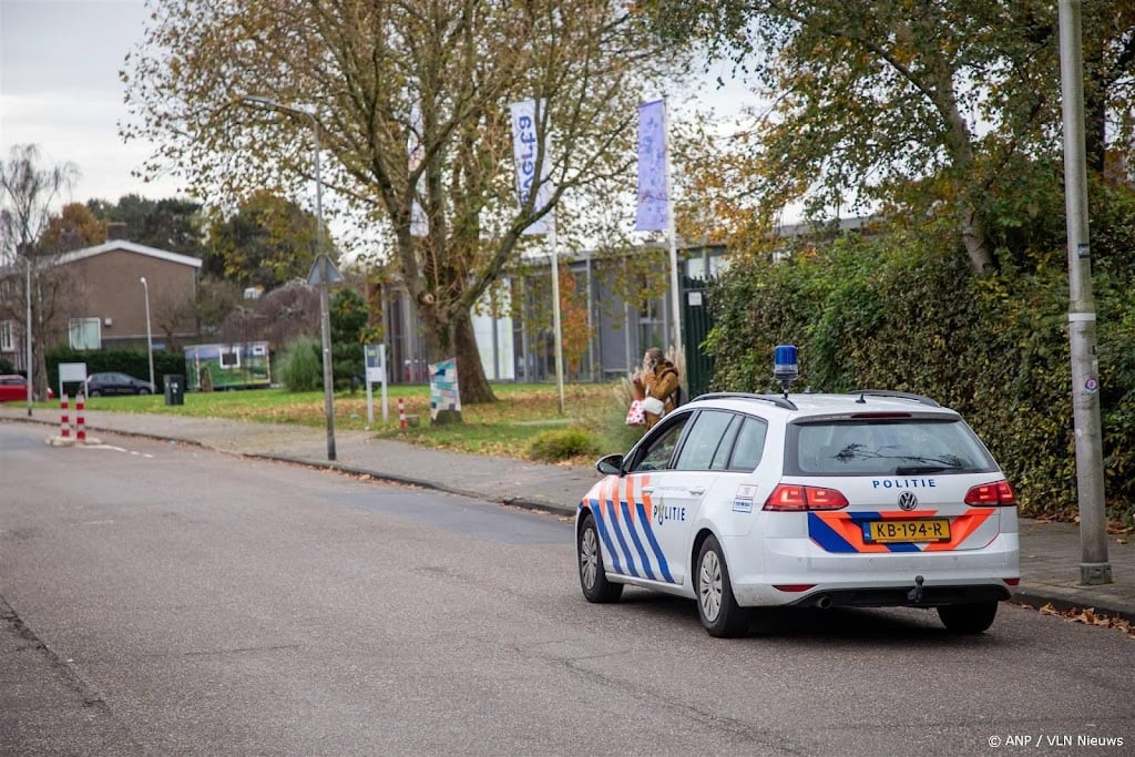 Minderjarige aangehouden om bedreiging scholen Leeuwarden