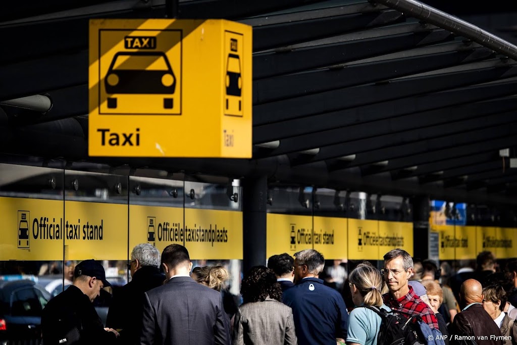 AP ziet te veel privacyrisico's aan database met alle taxiritten