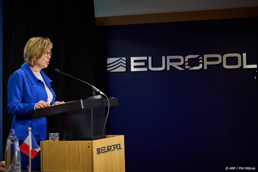 Europees OM rolt netwerk op, verdacht van 'ongekende' btw-fraude
