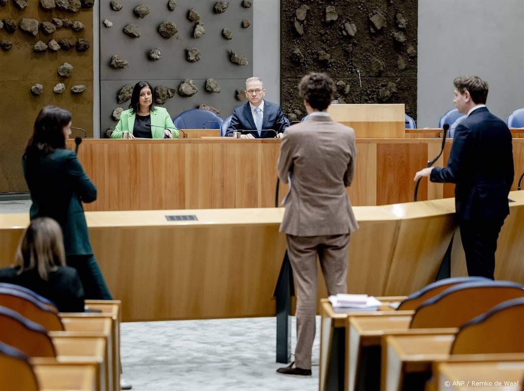 Paul verdedigt wegbezuinigingen maatschappelijke diensttijd