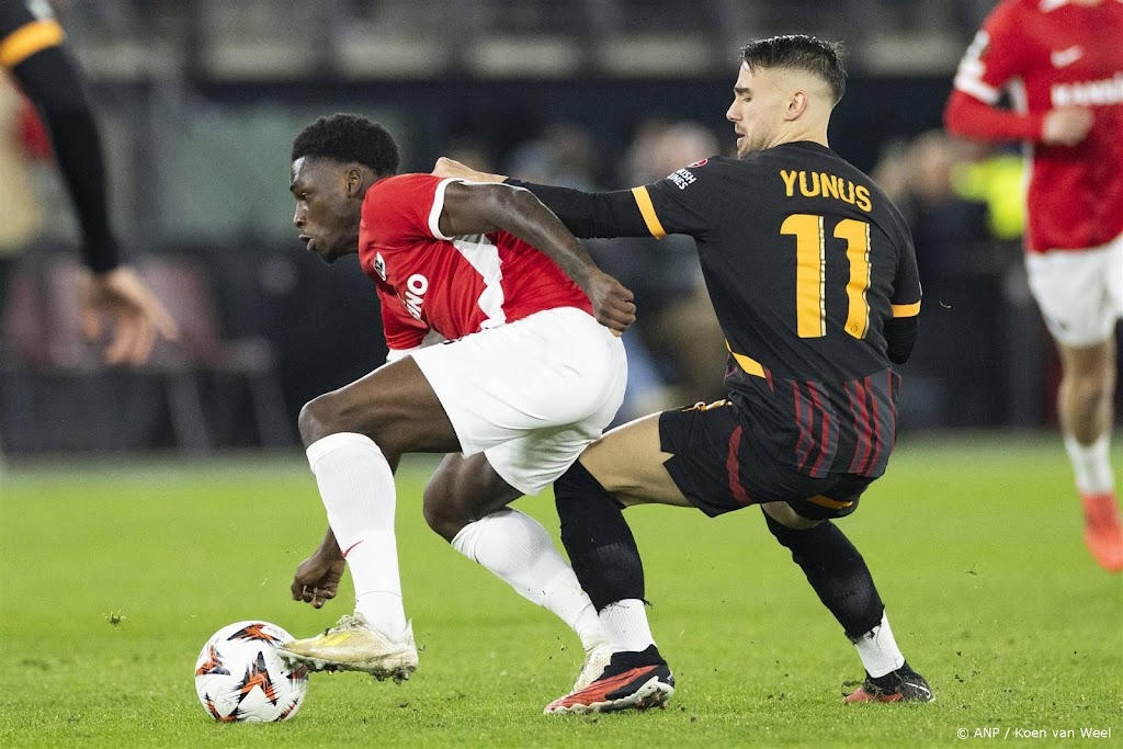 AZ speelt na vroege voorsprong gelijk tegen Galatasaray