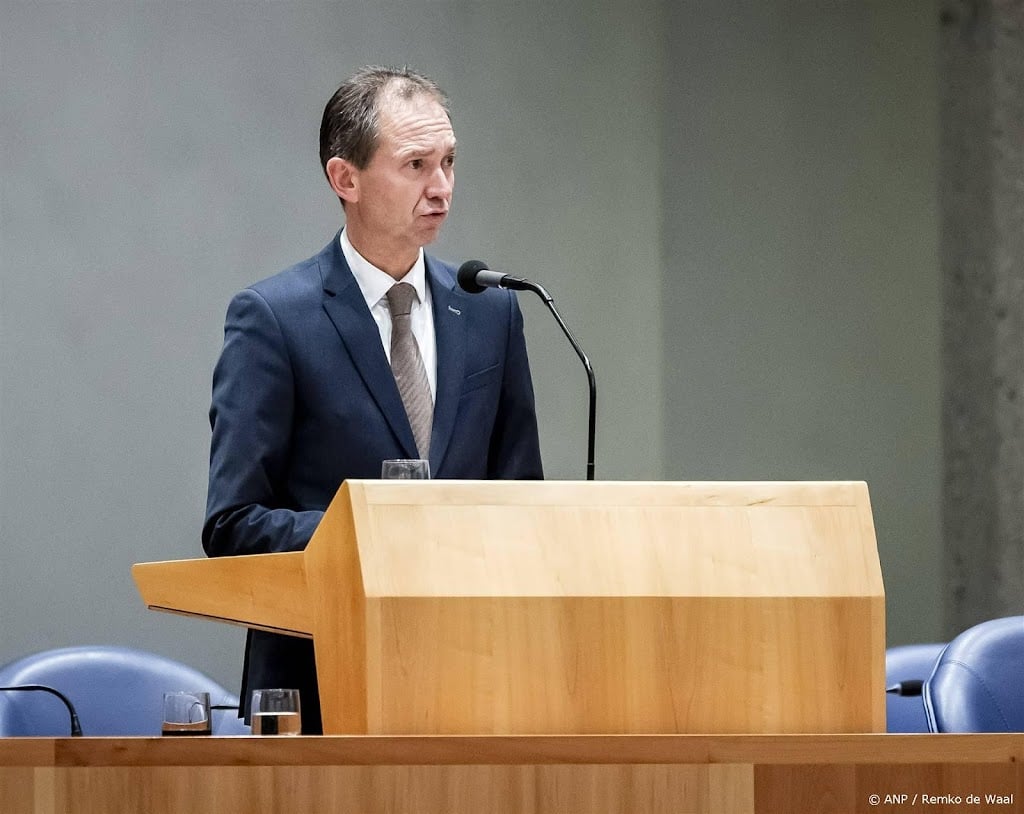 Van Hijum praat na kritiek met 'polder' over arbeidsmarktwetten