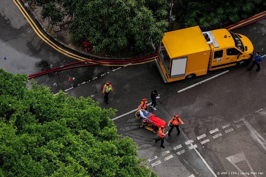 Dodental brand Hongkong loopt op, nog circa 200 vermisten