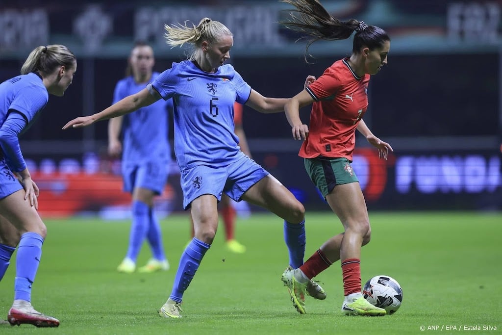 Bondscoach Veurink blij met optredens Leuchter en Peddemors