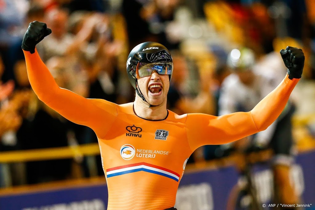 Lavreysen troeft Büchli af op keirin bij NK baanwielrennen