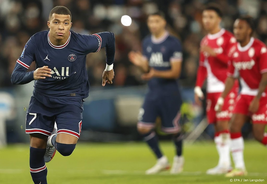 Aanvaller Mbappé wil seizoen afmaken met Paris Saint-Germain