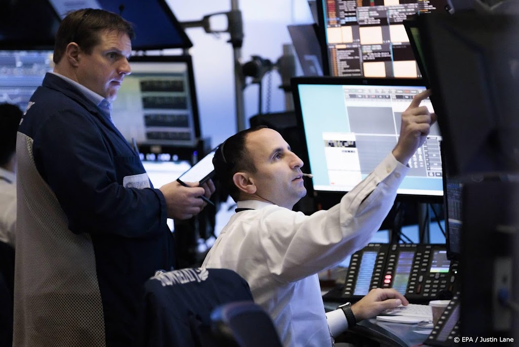 Zorgen om coronabesmettingen in China drukken op Wall Street