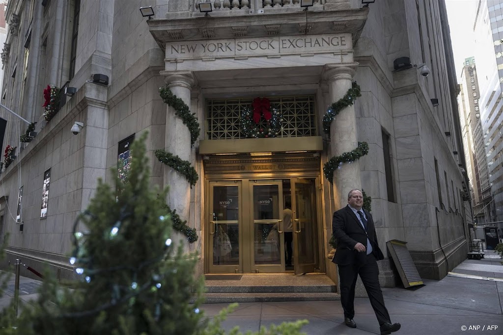 Wall Street schommelt rond recordniveaus na sterk beursjaar
