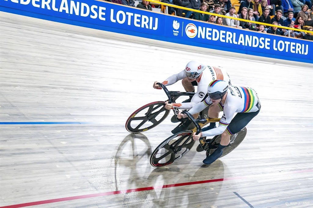 Lavreysen klopt Hoogland nu ook in finale om nationale sprinttitel