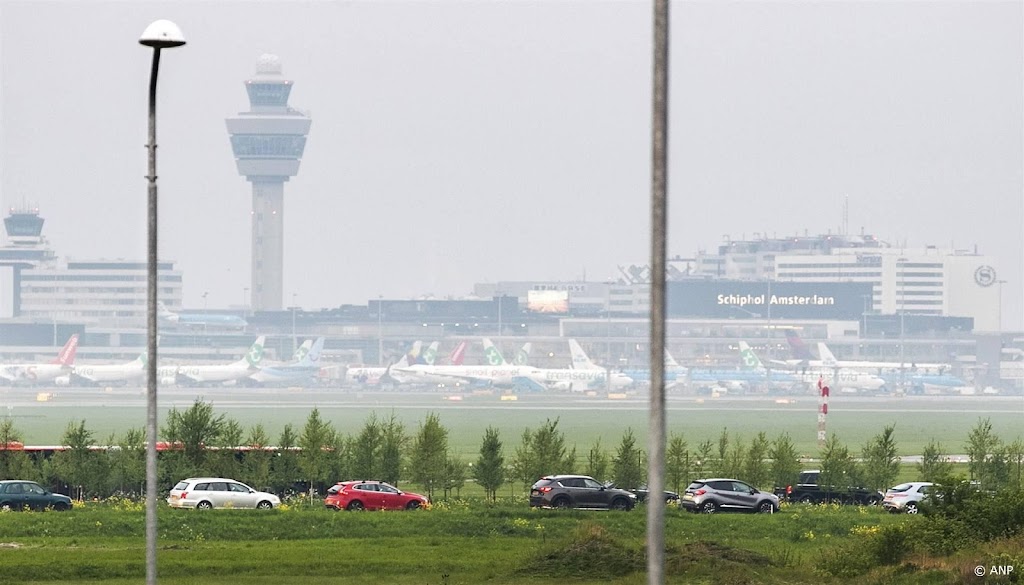 Dichte mist zorgt opnieuw voor annulering vluchten op Schiphol