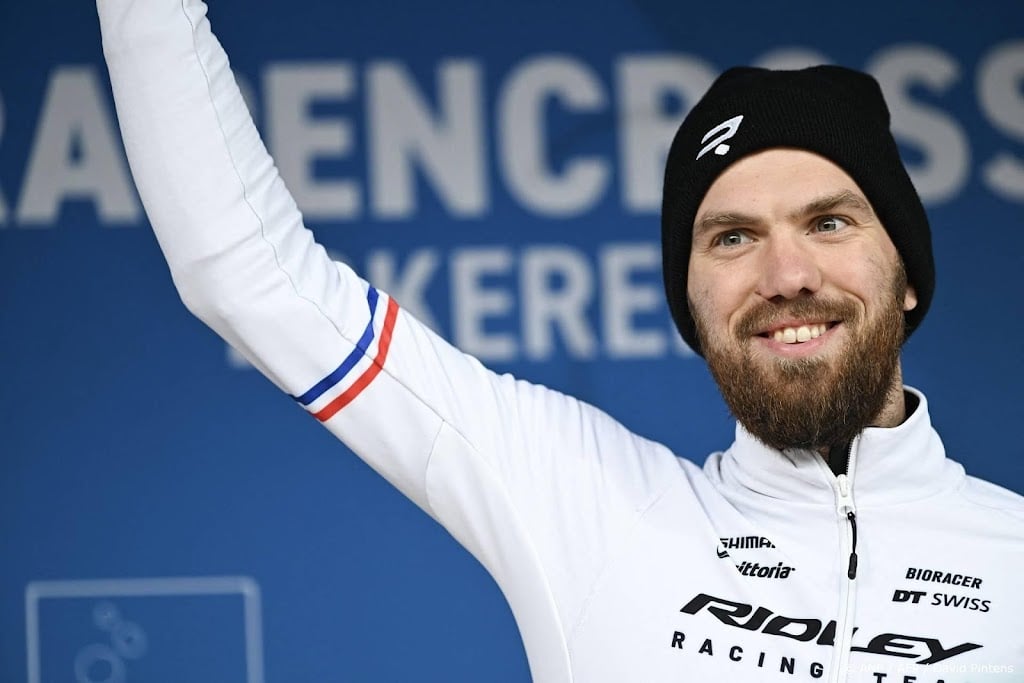 Veldrijder Nieuwenhuis eerder terug in koers dan verwacht