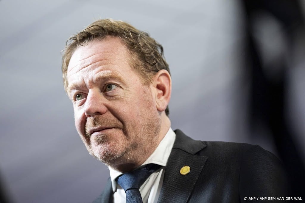 Minister Van Weel: we moeten druk blijven opvoeren op Rusland