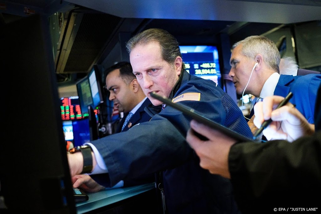 Wall Street opent hoger na cijferstroom