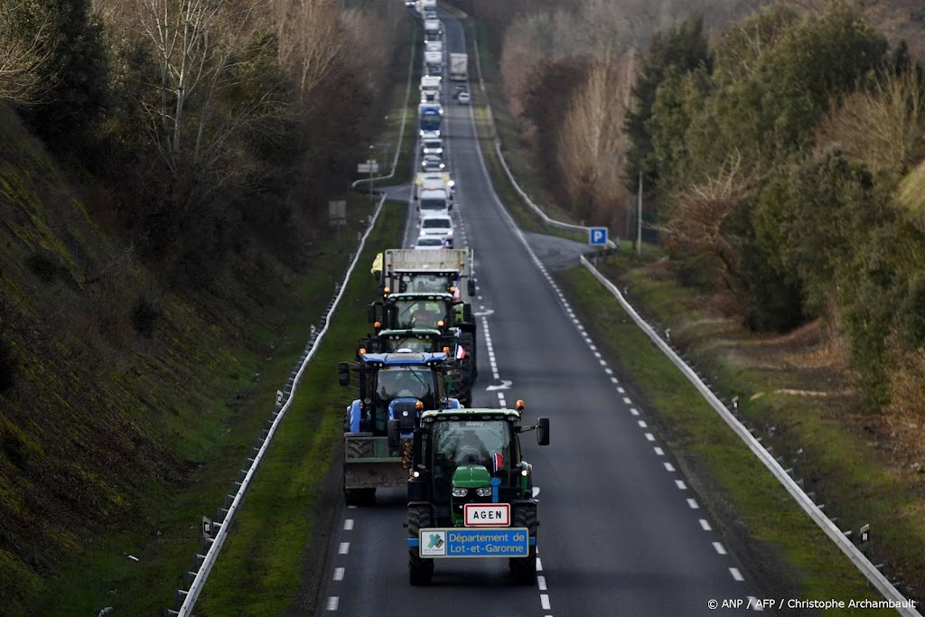 Boerenprotesten in aanloop naar 'blokkade Parijs' 
