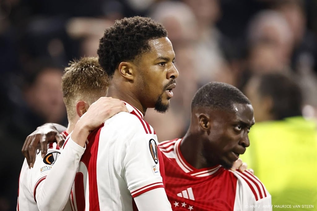 Ajax wacht nog een paar spannende dagen op transfermarkt