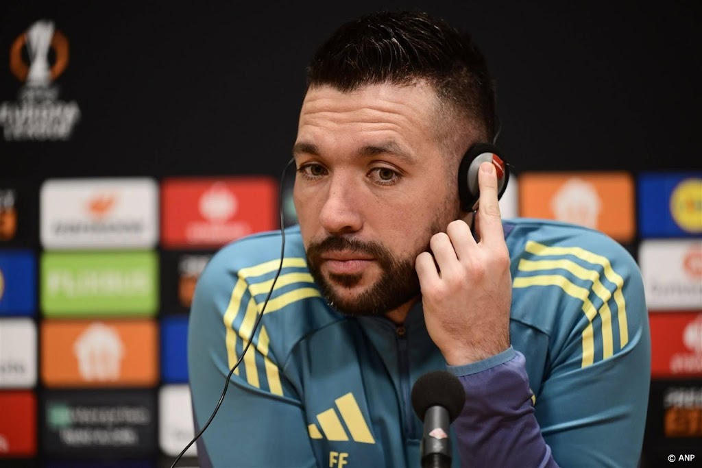 Trainer Farioli rekent zich nog niet rijk met Ajax 