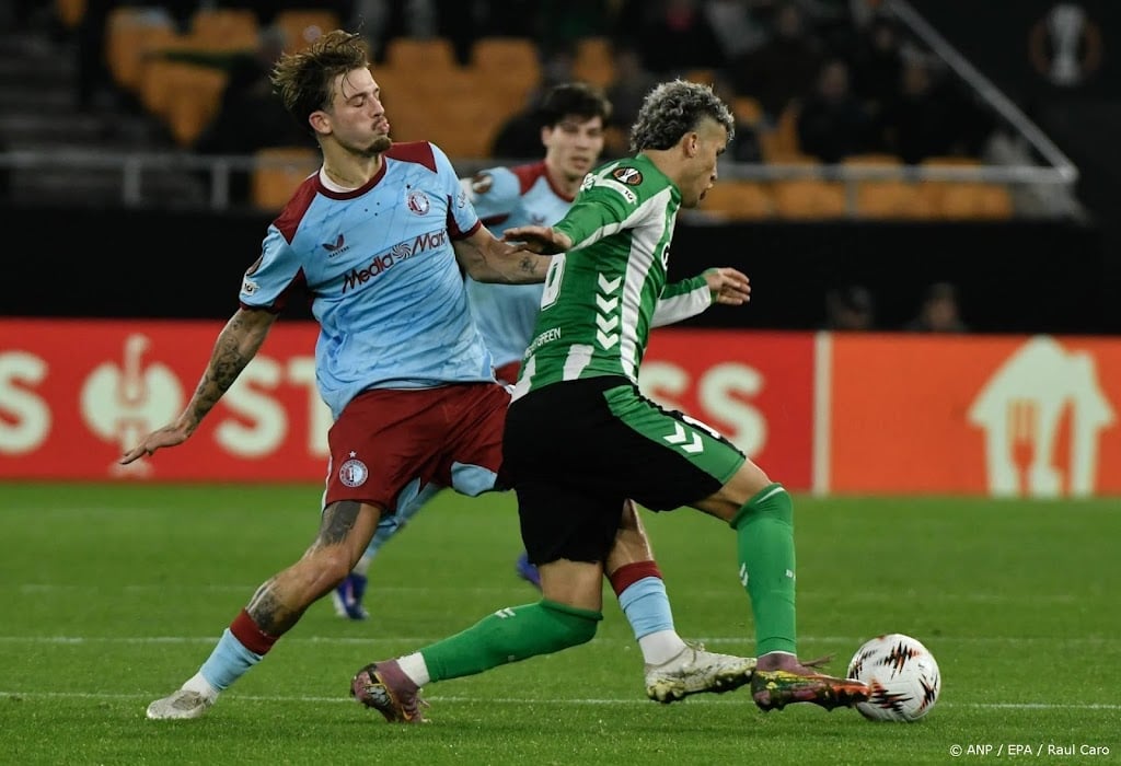 Feyenoord verliest bij Real Betis en is klaar in Europa