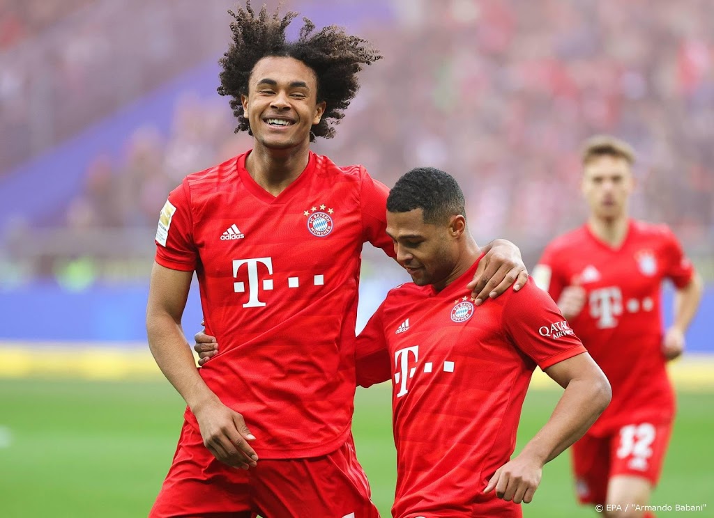 Zirkzee draagt met treffer bij aan monsterscore Bayern