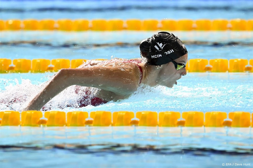 16-jarige McIntosh zwemt wereldrecord op 400 meter vrije slag