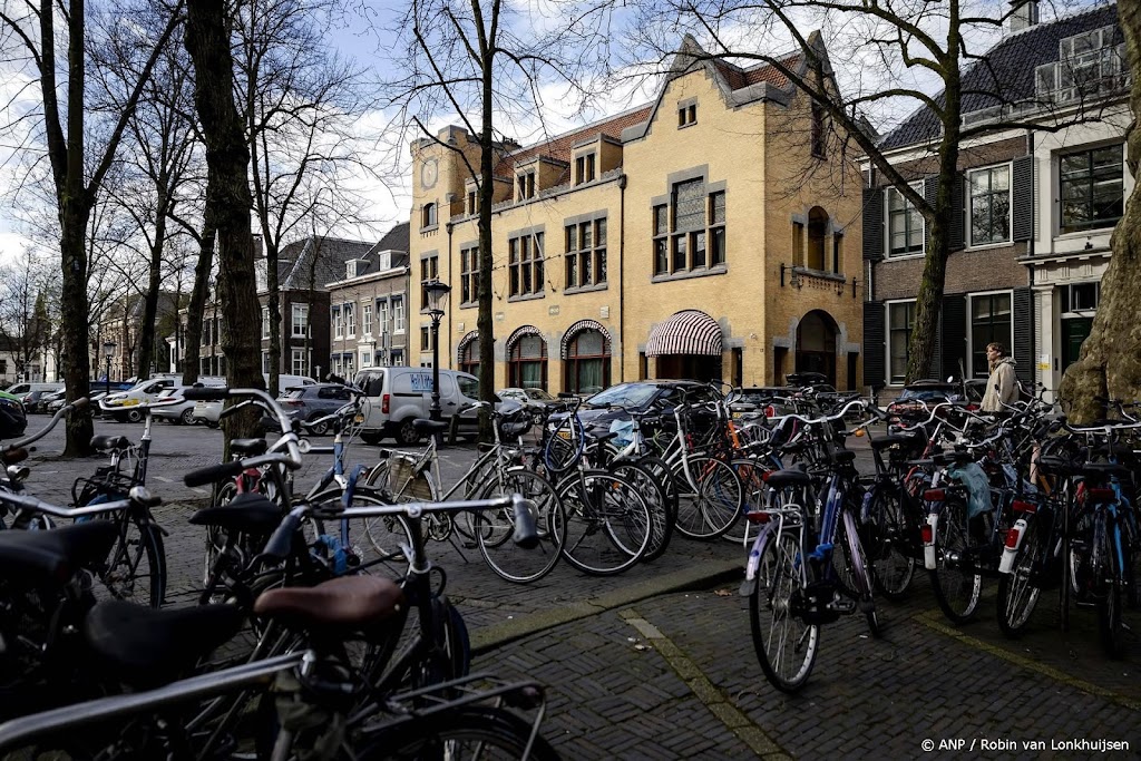 Nieuwe 'bangalijst' met Utrechtse studentes, maker onbekend