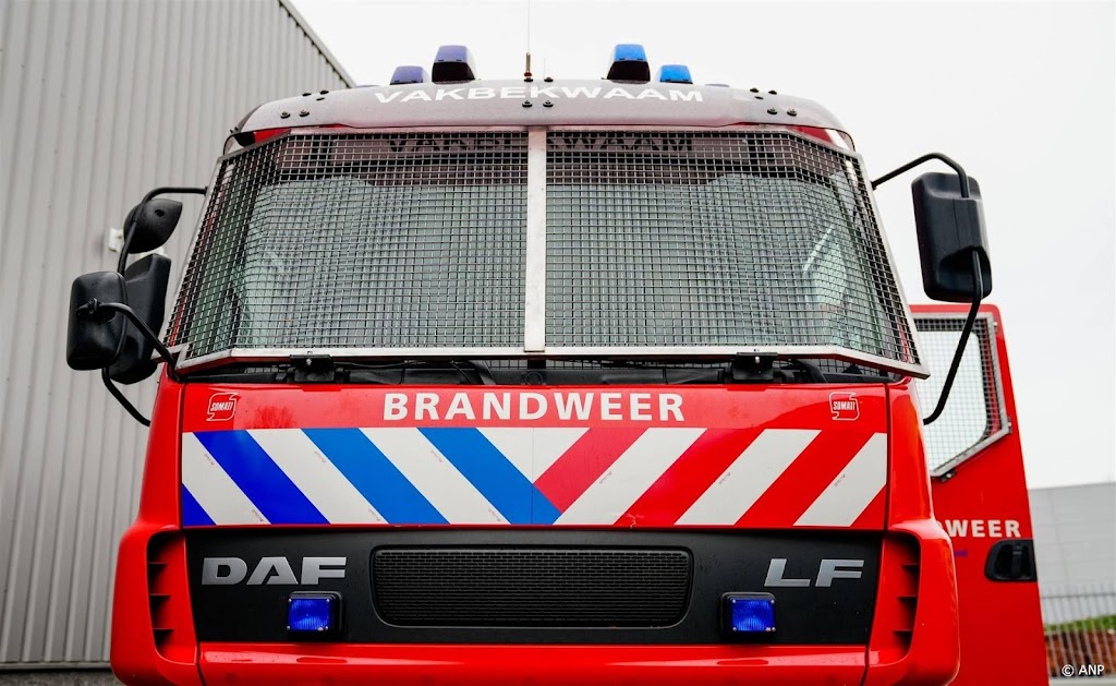 Grote brand in oude brandweerkazerne Urk