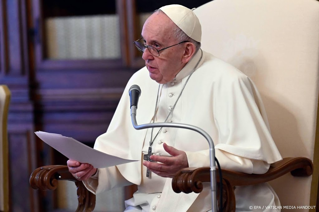 Paus verscherpt strijd tegen corruptie binnen Vaticaan