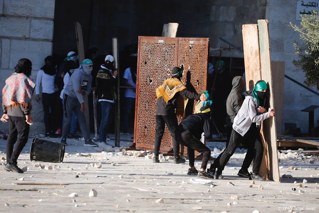 Tientallen Palestijnen gewond bij rellen rond moskee Jeruzalem