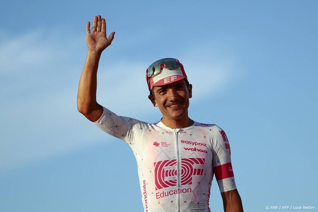 Oud-winnaar Carapaz mist Ronde van Italië door blessure