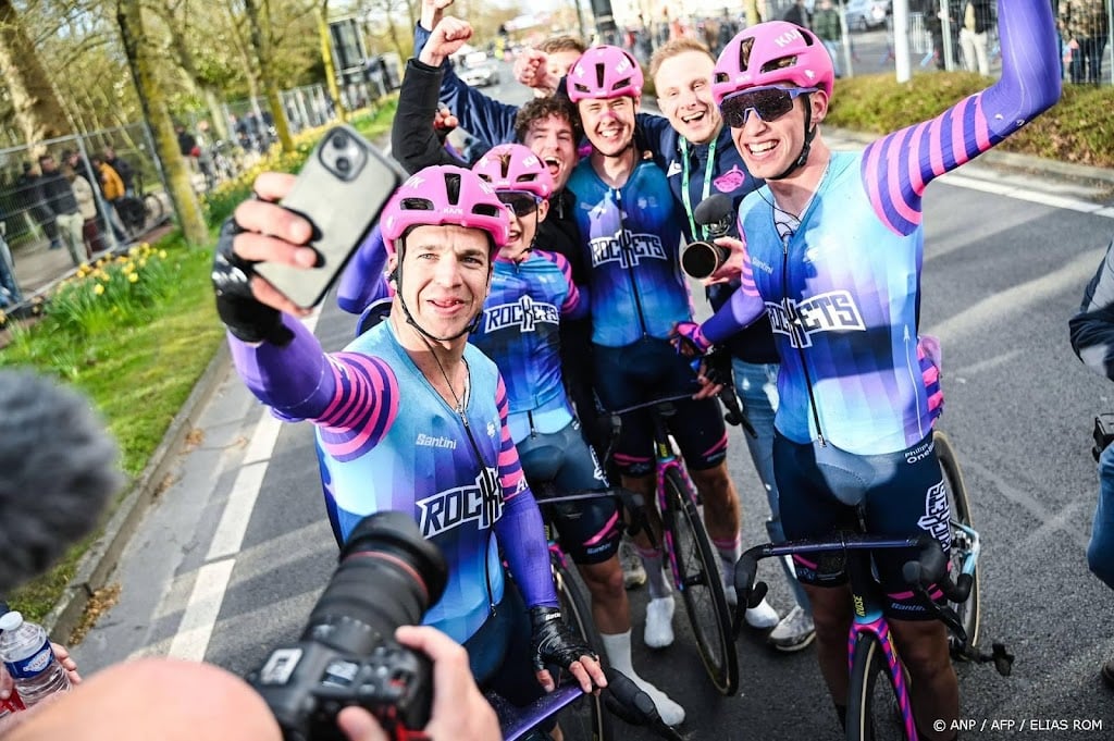 Unibet Rose Rockets met Groenewegen en Poels naar eerste Giro