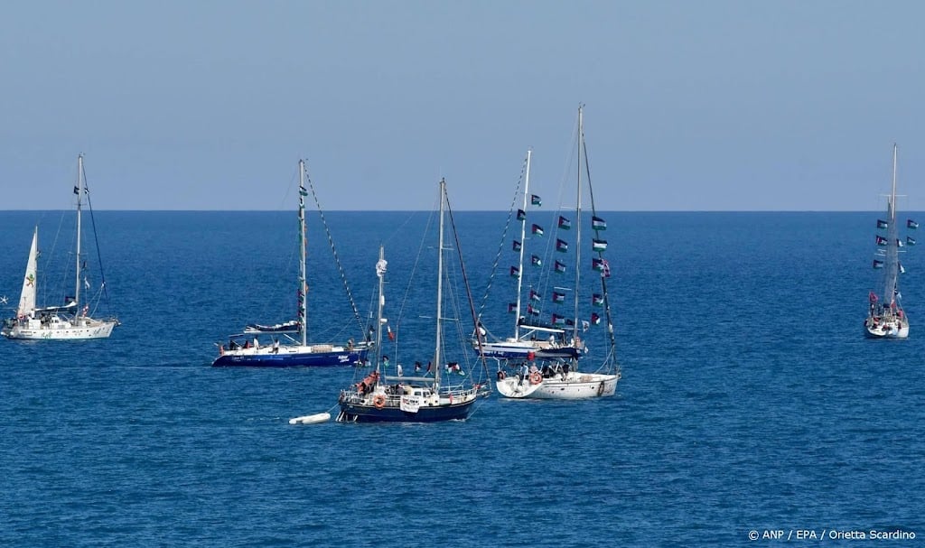 Schepen van Gaza-Flotilla benaderd door 'Israëlische speedboten'