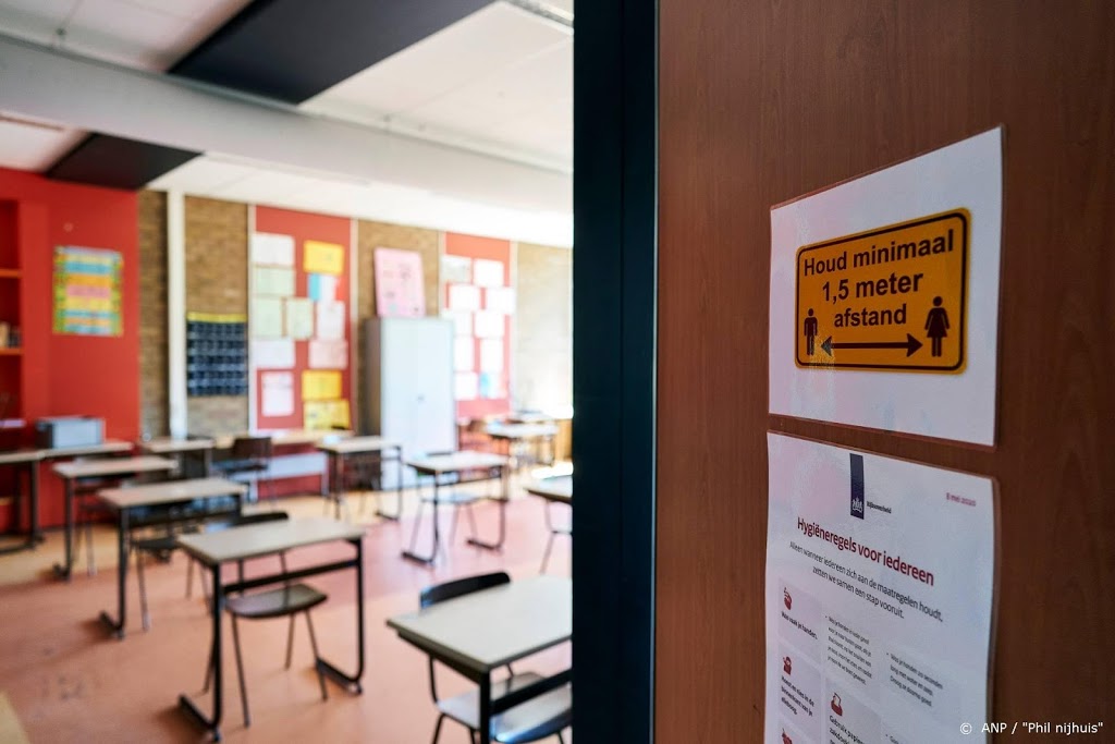 'Onderwijspersoneel uit risicogroepen moet toch naar school'
