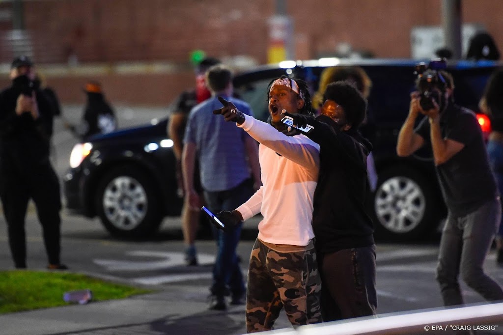 Politie Minneapolis arresteert ploeg CNN tijdens uitzending
