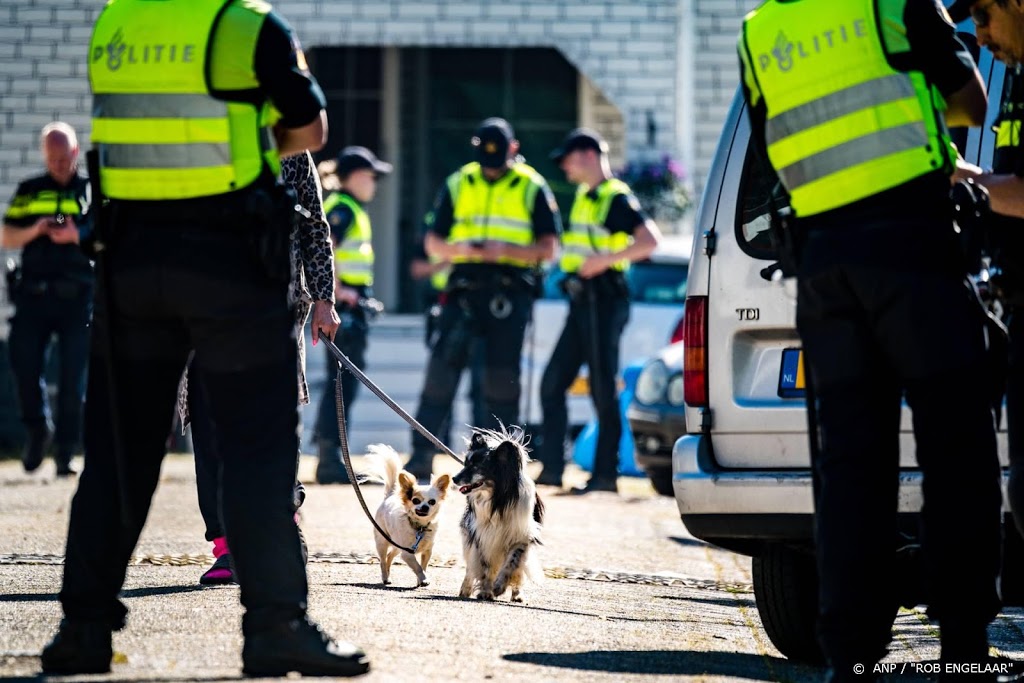 Zes aanhoudingen na doorzoeking woonwagenkamp Maarheeze