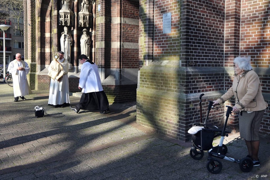Religieuze diensten starten langzaam weer op