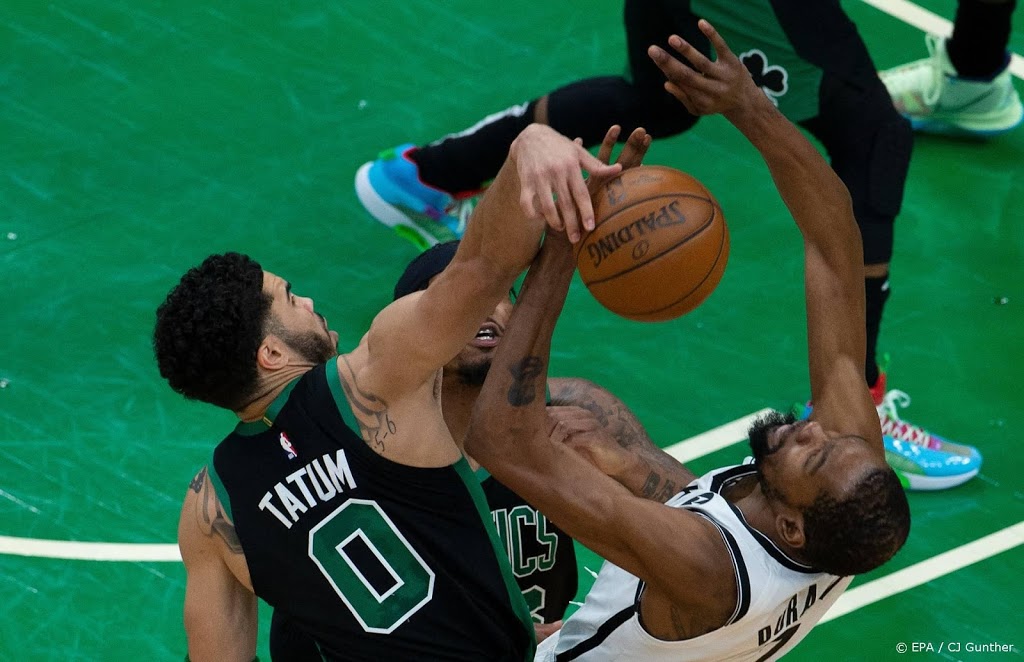 Basketballer Tatum brengt Boston Celtics met 50 punten terug