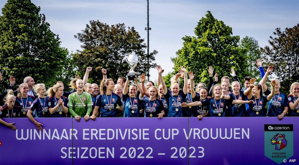 Voetbalsters FC Twente winnen Eredivisie Cup opnieuw
