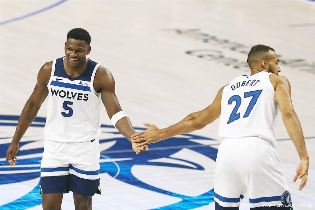 Basketballers Dallas Mavericks missen eerste kans op finale NBA