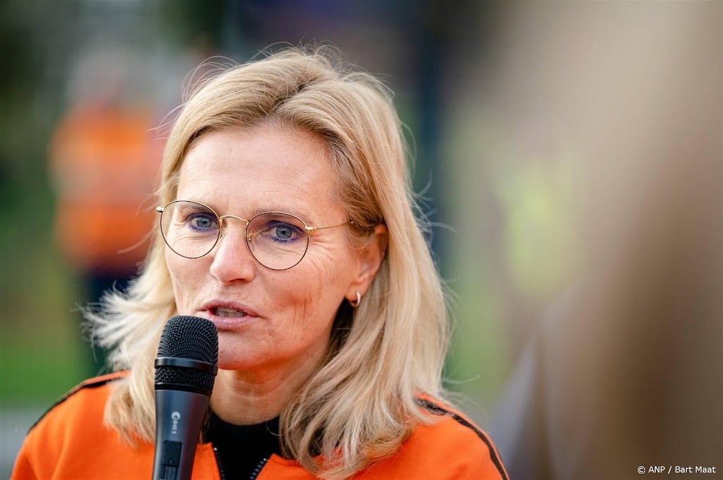 Wiegman 'teleurgesteld en verdrietig' om besluit Earps te stoppen