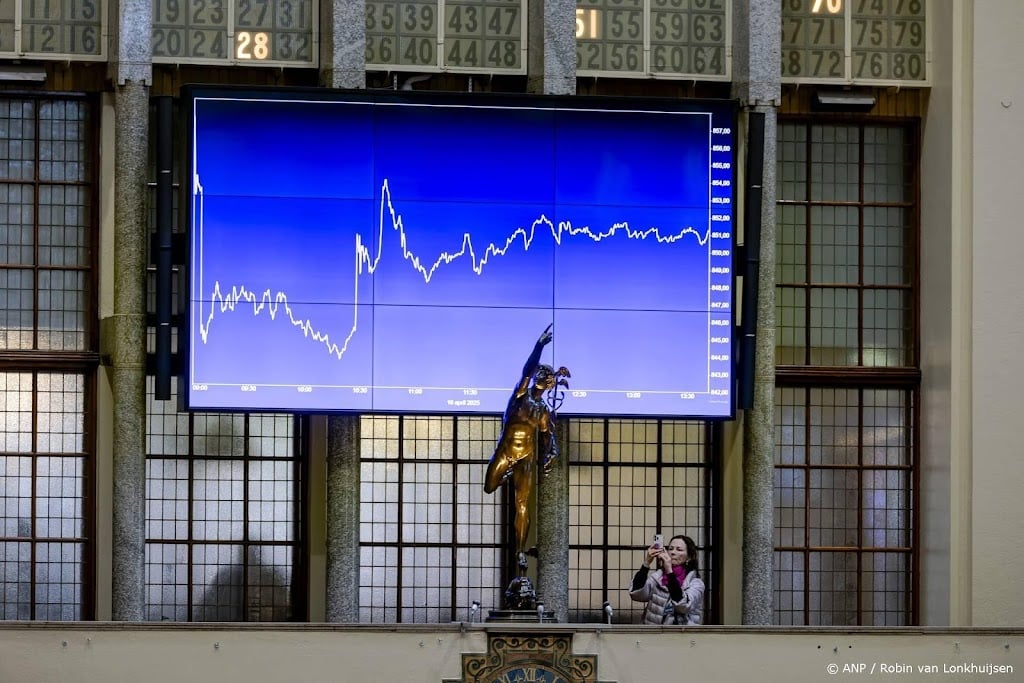 AEX sluit licht lager, bouwbedrijf BAM uitblinker op Damrak