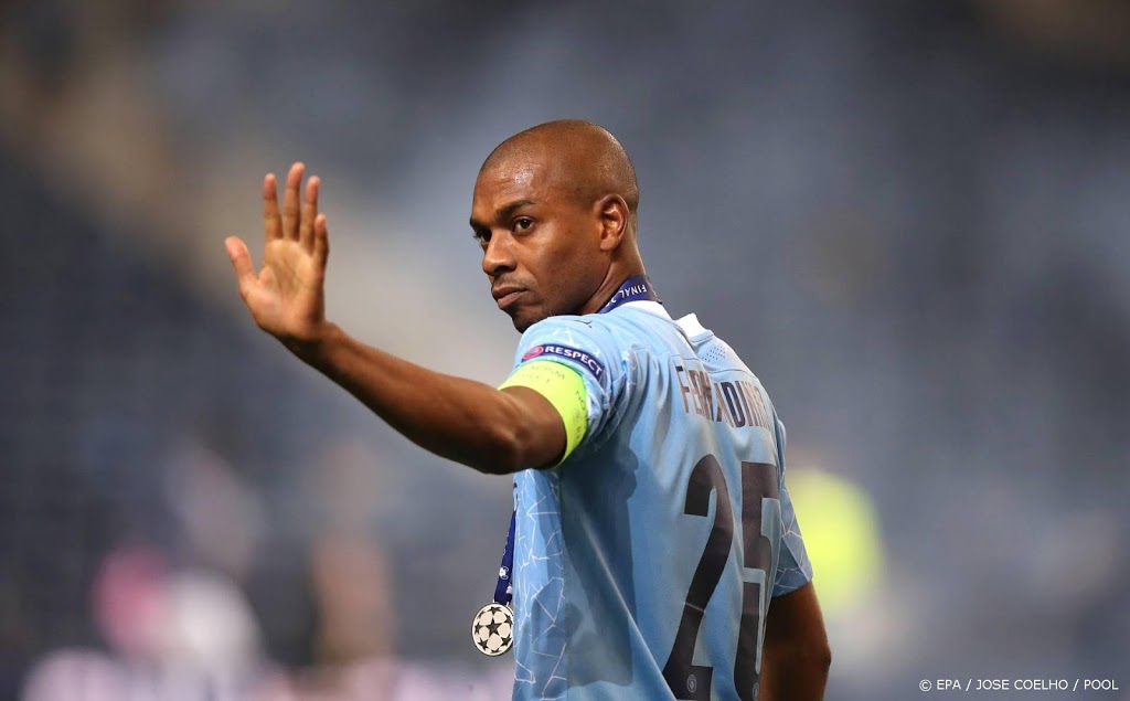 Aanvoerder Fernandinho gaat negende jaar in bij Manchester City