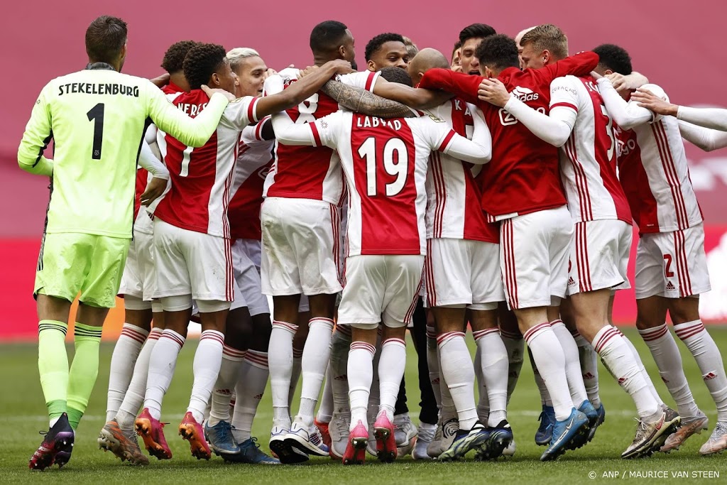 Ajax oefent tegen Quick '20 en Paderborn tijdens trainingskamp
