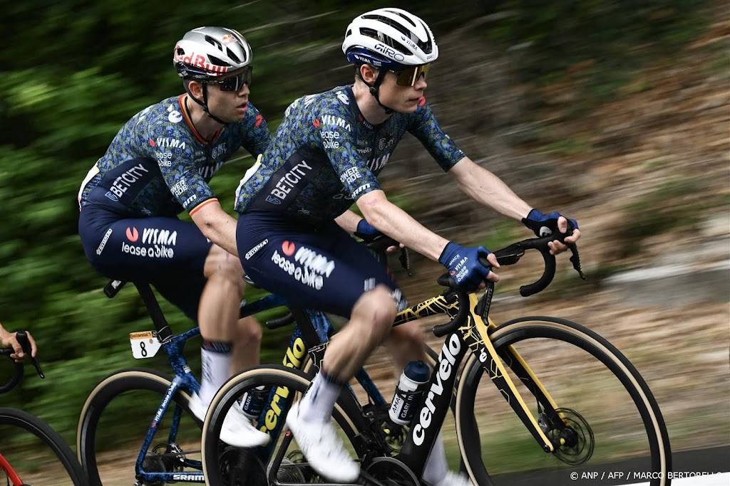 Visma-renners Van Aert en Vingegaard blij met vorm bij Tourstart