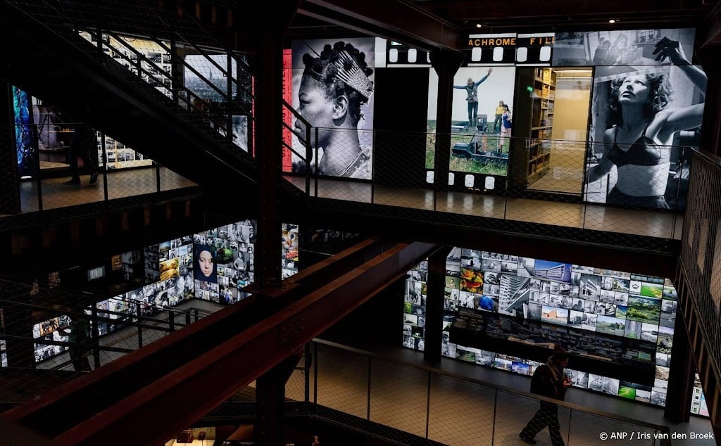 Rechtbank: onterecht ontslag oud-directeur Fotomuseum Donker