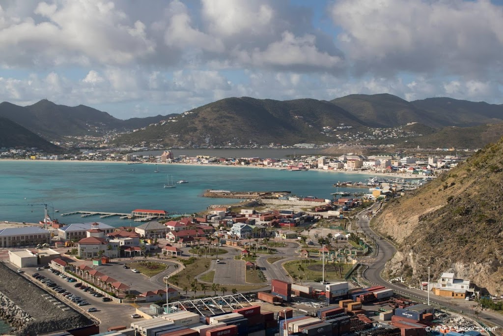 Tropische storm richting Sint-Maarten, winkels moeten sluiten